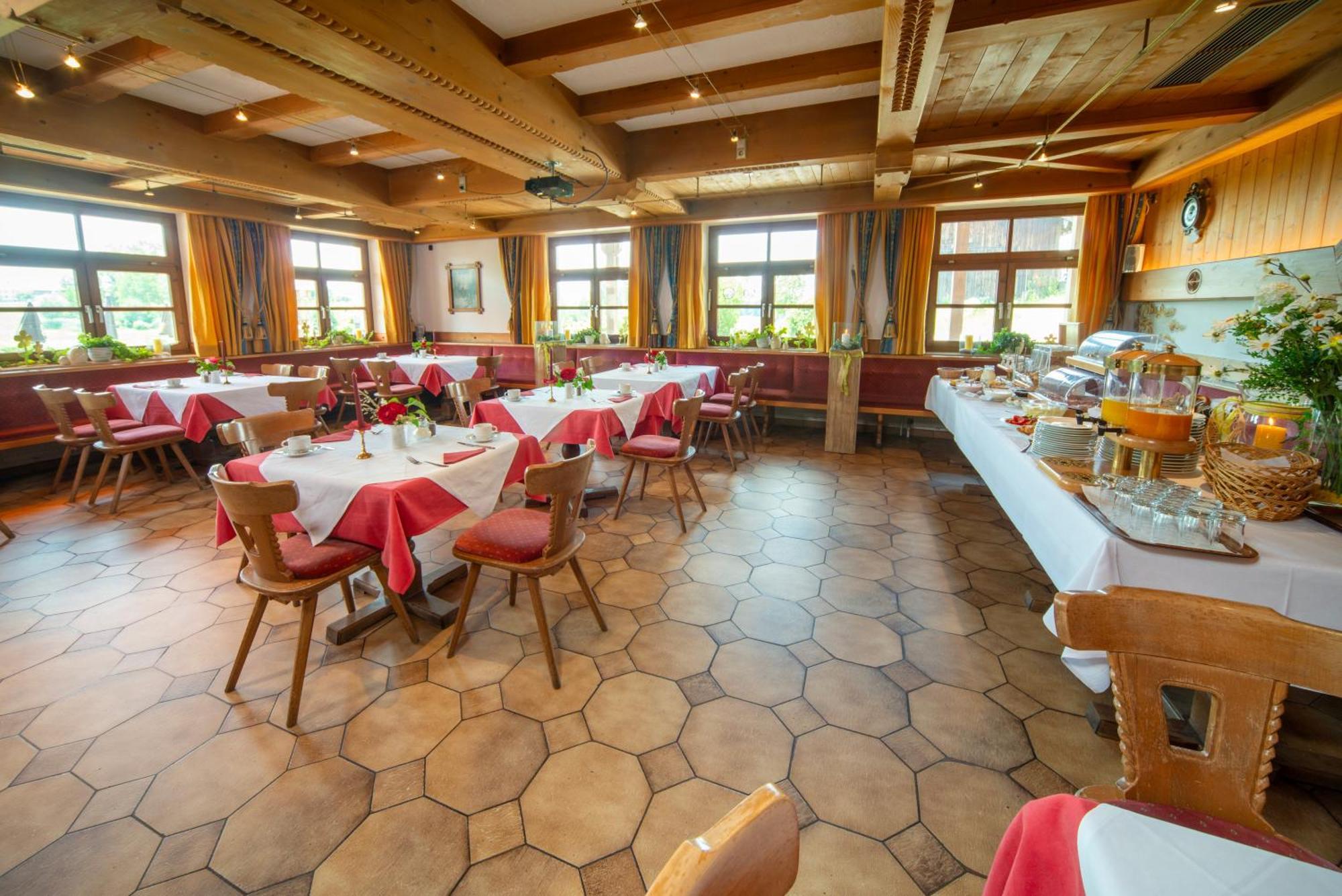 Landhotel Hoisl-Braeu เพนซ์แบร์ก ภายนอก รูปภาพ