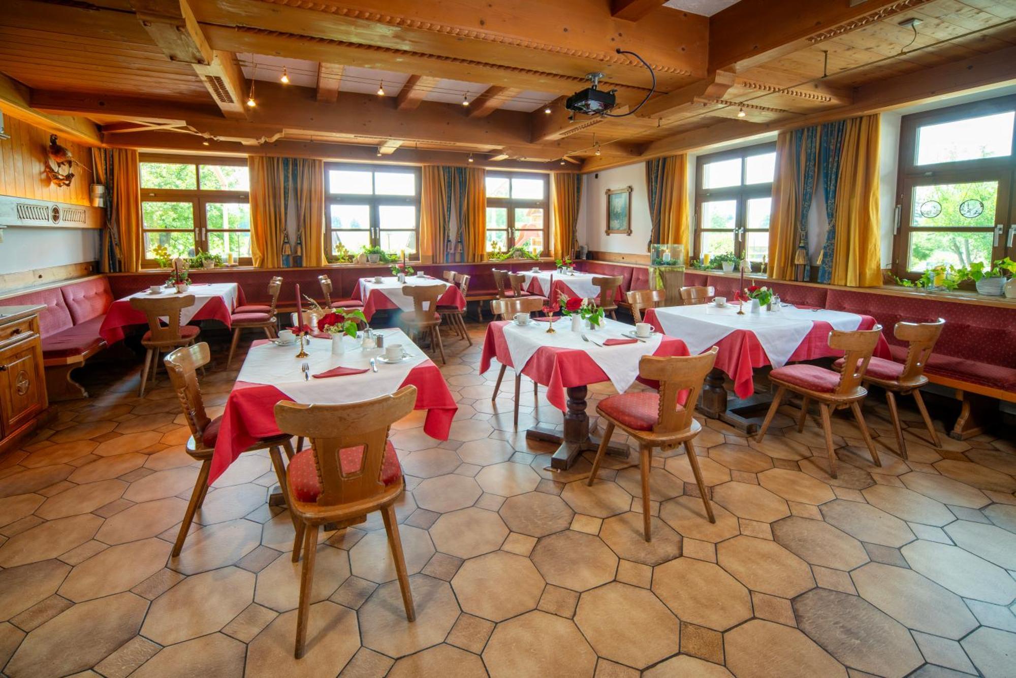 Landhotel Hoisl-Braeu เพนซ์แบร์ก ภายนอก รูปภาพ